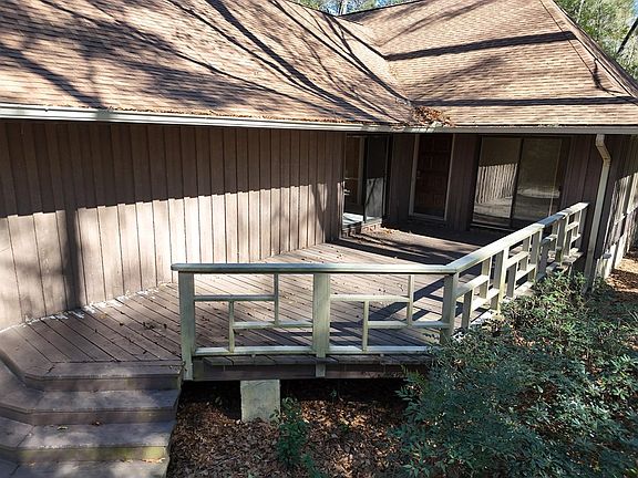 3rd image of 1631 Millpond Rd