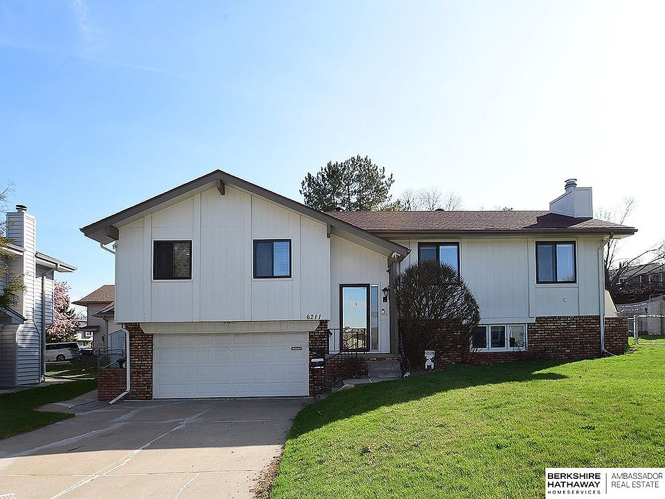 1st image of 6211 S 109th Avenue Cir