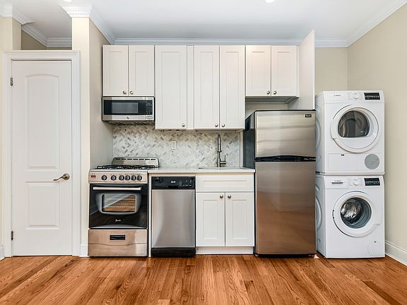 2nd image of 15 Crown St APT 5C