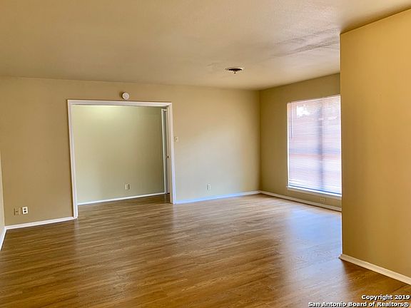 5th image of 9418 Lantana Dr