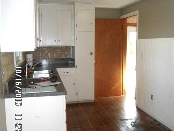 3rd image of 75 Mosher Dr