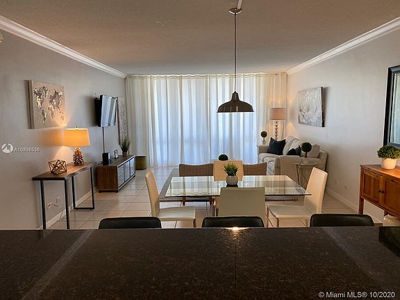 4th image of 5601 Collins Ave APT 923