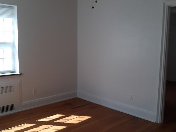 4th image of 107 Bradford St APT 6