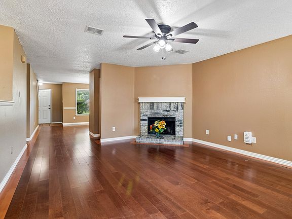 5th image of 2232 Chestnut Dr