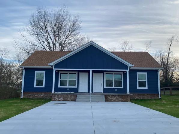218 College St #A, Burns, TN 37029