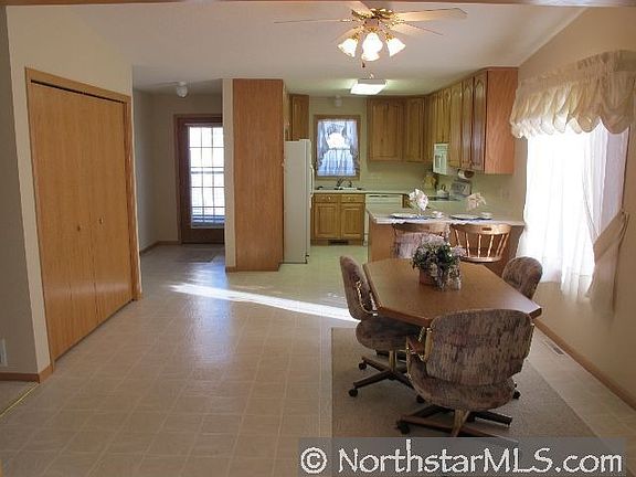 5th image of 606 E Welco Dr