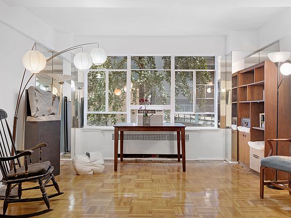 3rd image of 45 W 54th St #2C