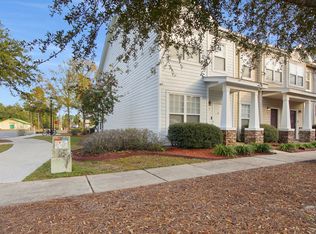 17 S Sand Palm Rd, Freeport, FL 32439