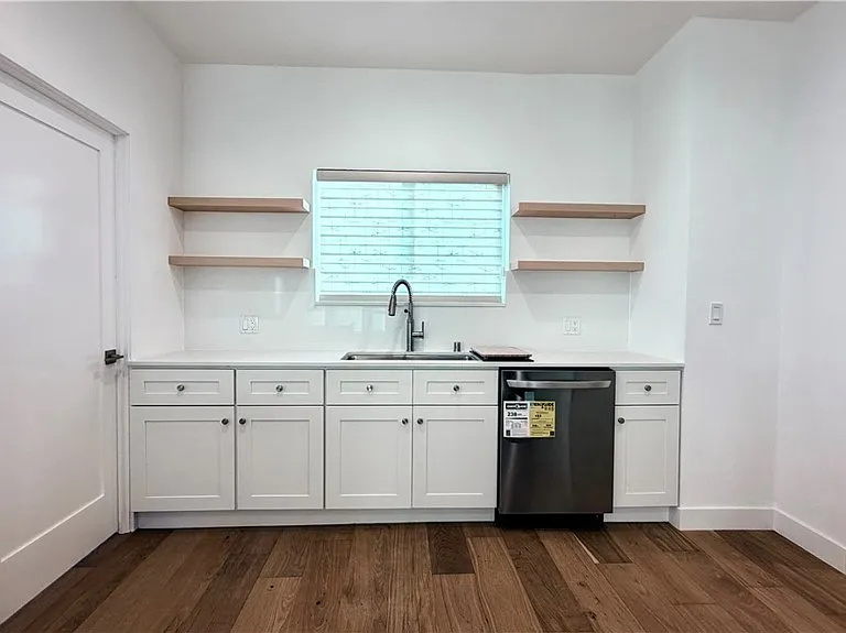 423 S Citrus Ave — Photo 11