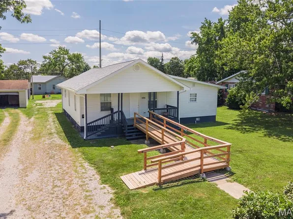 106 W Henry St, Gillespie, IL 62033