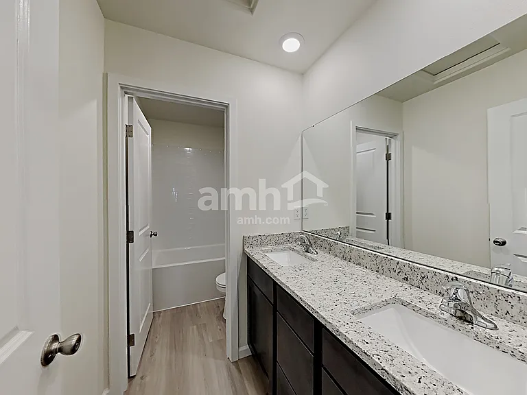 1215 W 17th Ave — Photo 15