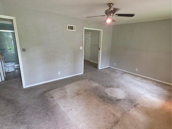 3rd image of 10318 E 19th Ter