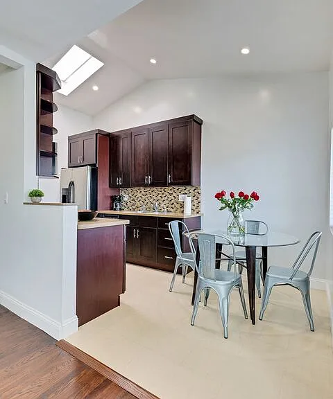 4411 Irvine Ave — Photo 16