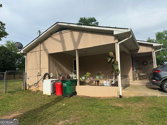 5th image of 183 Garrison Rd
