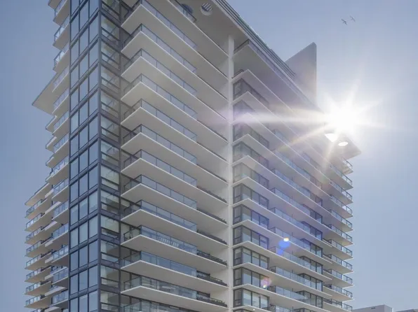 135 E 13th St #1501, North Vancouver, BC V7L 2L8