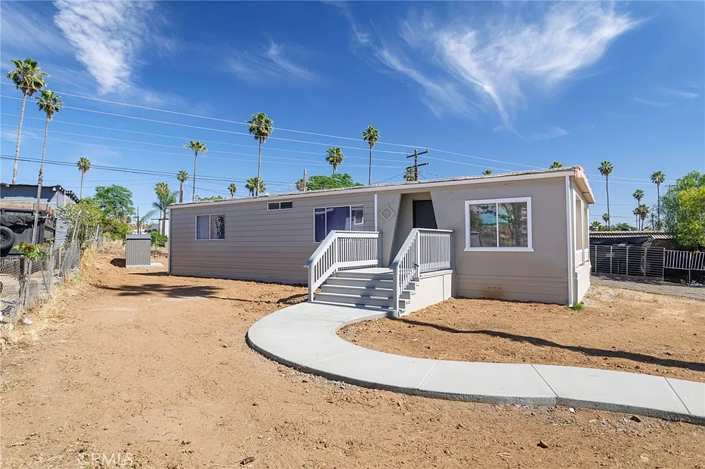 Building Photo - 22602 Lukens Ln