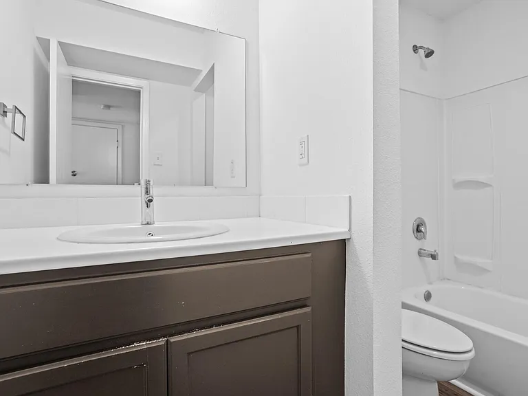 1408 Hughes St #15 — Photo 26
