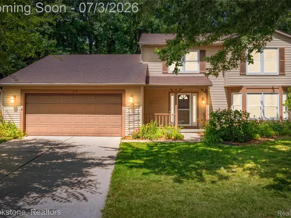 312 Burr Oak Dr, Ann Arbor, MI 48103