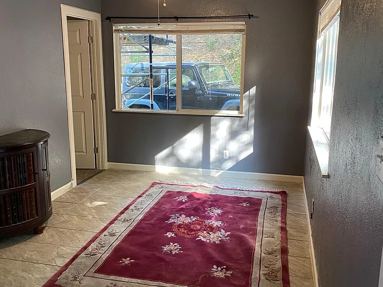10697 Crow Canyon Rd — Photo 3
