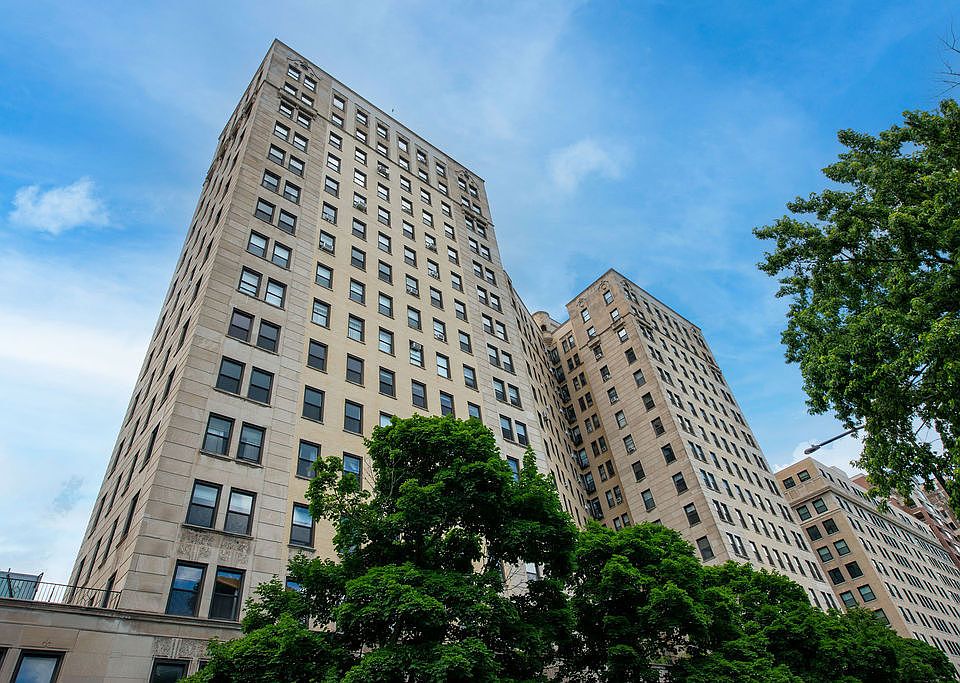 1st image of 2000 N Lincoln Park W #1101