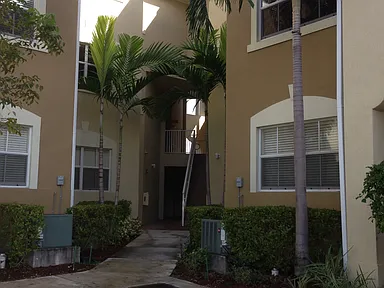 8899 NW 107th Ct Miami, FL | Zillow