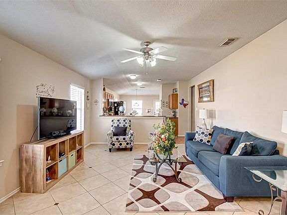 5th image of 20706 Dewberry Creek Ln