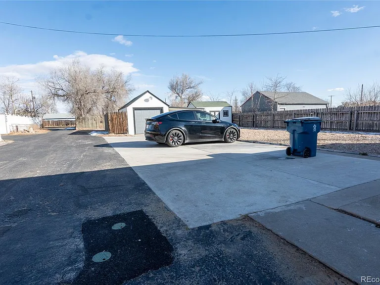 6446 Monaco St #B — Photo 11