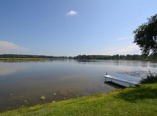 S35W38122 Dolmar Park Rd, Dousman, WI 53118