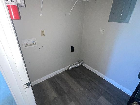 4th image of 1035 W 30th St