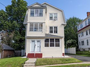 122 Arnold St, Hartford, CT 06106