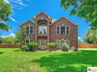 171 Plantation Dr, Seguin, TX 78155