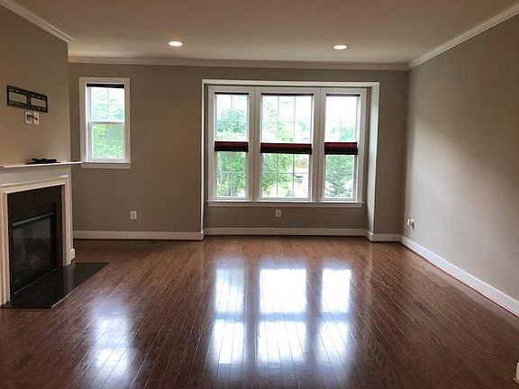4th image of 2053 Blunt Ln