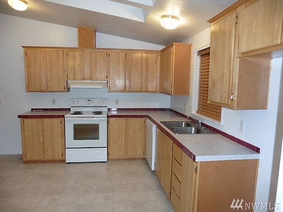 4th image of 8833 Thuja Ave SE