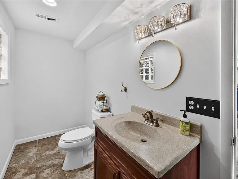 3341 Newton Rd — Photo 21