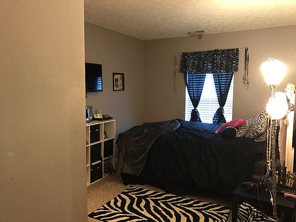 3rd image of 15 Freeman Dr