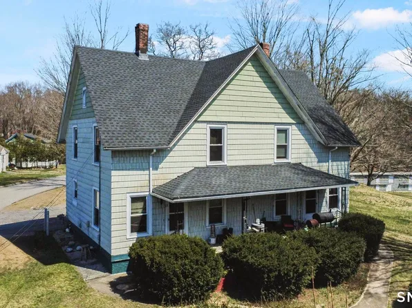 63 Hunters Road, Norwich, CT 06360