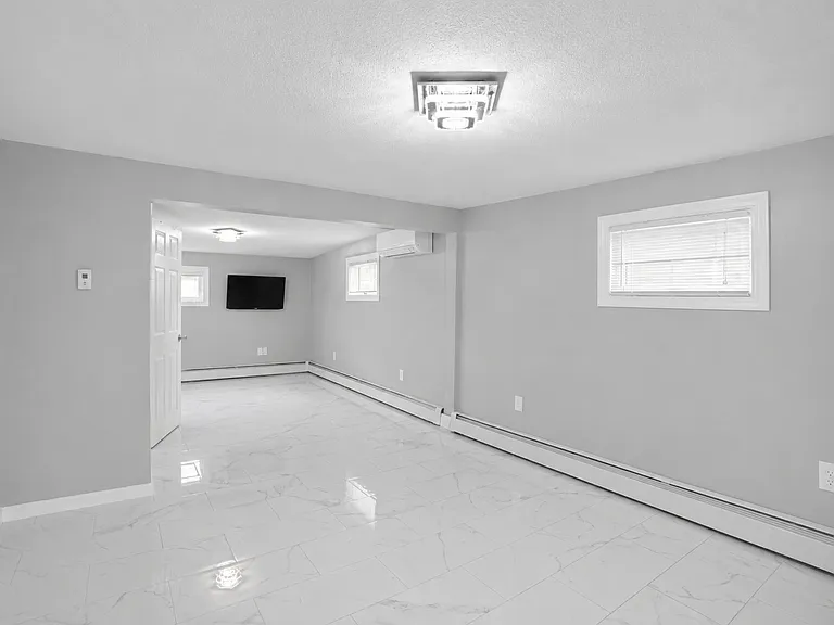40 Olney Ave — Photo 30