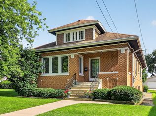 708 McCarthy Rd, Lemont, IL 60439
