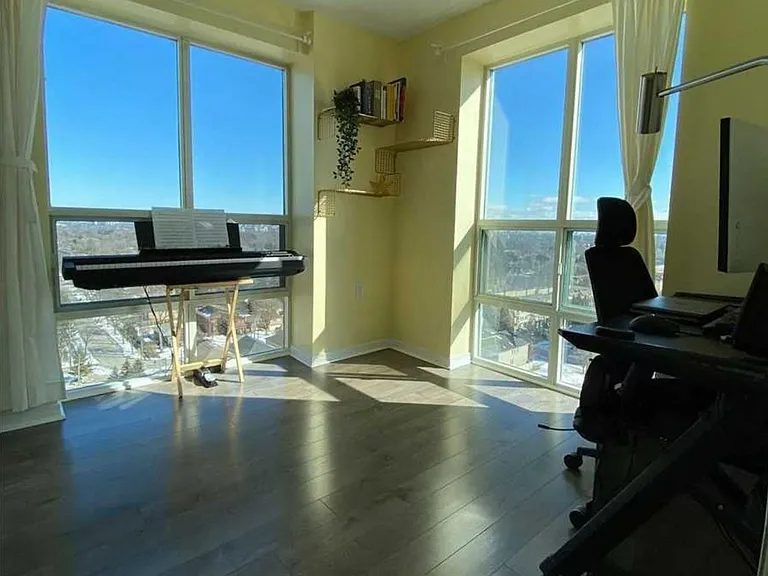28 Olive Ave #LPH02 — Photo 3