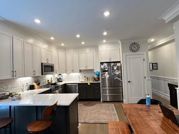 45 Oak St #1, Somerville, MA 02143