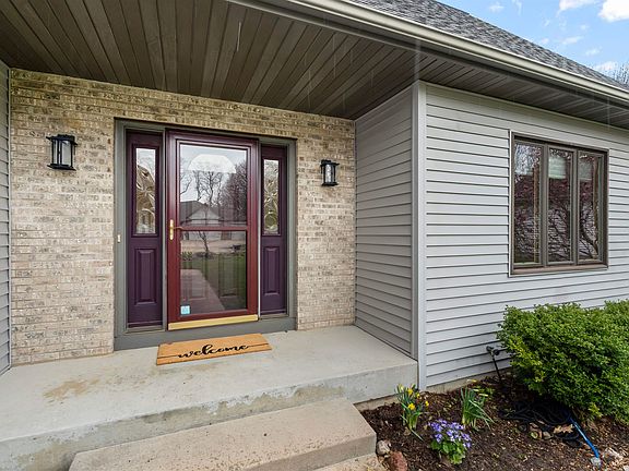 3rd image of 1118 Lori Ln