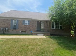 1900 Player Cir, Westland, MI 48186