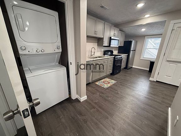 5th image of 1335 W 69th St #3