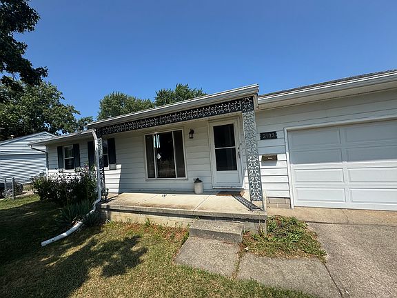 2nd image of 2133 Eastlawn St