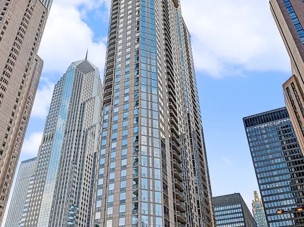 222 N Columbus Dr APT 2304, Chicago, IL 60601