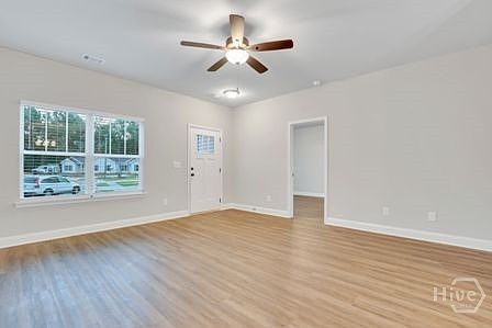 5th image of 126 Smithfield Dr #B