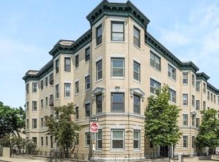 1427 Commonwealth Ave APT 302, Brighton, MA 02135