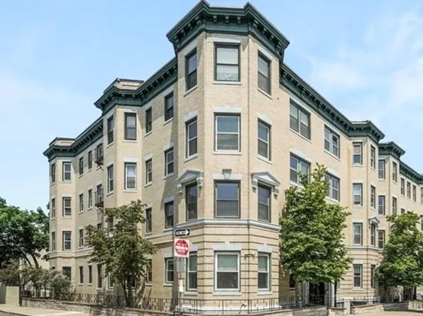 1427 Commonwealth Ave APT 302, Brighton, MA 02135