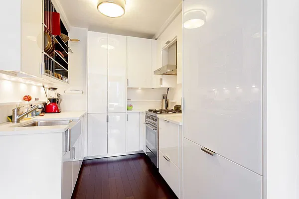 Rented by Compass | media 9