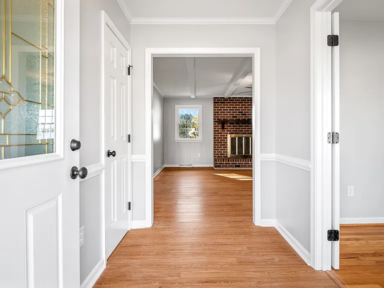 3908 Pfost Ave — Photo 5